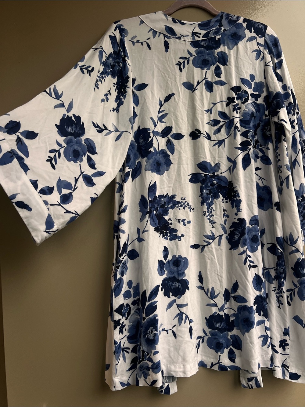Yumi Kim Blue White Robe M Kimono Resort Boho Beach Resort Vacation Romantic Spa - Picture 7 of 14